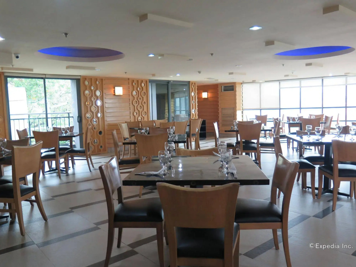 City Suites Ramos Tower