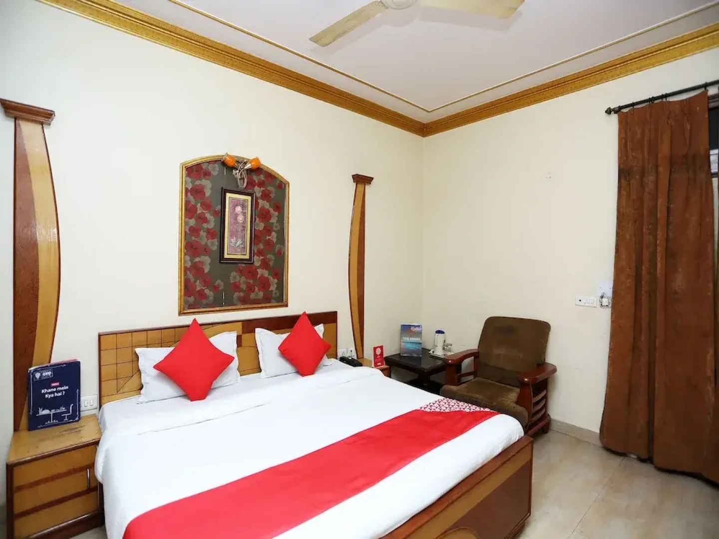 OYO 26647 Minar Hotel