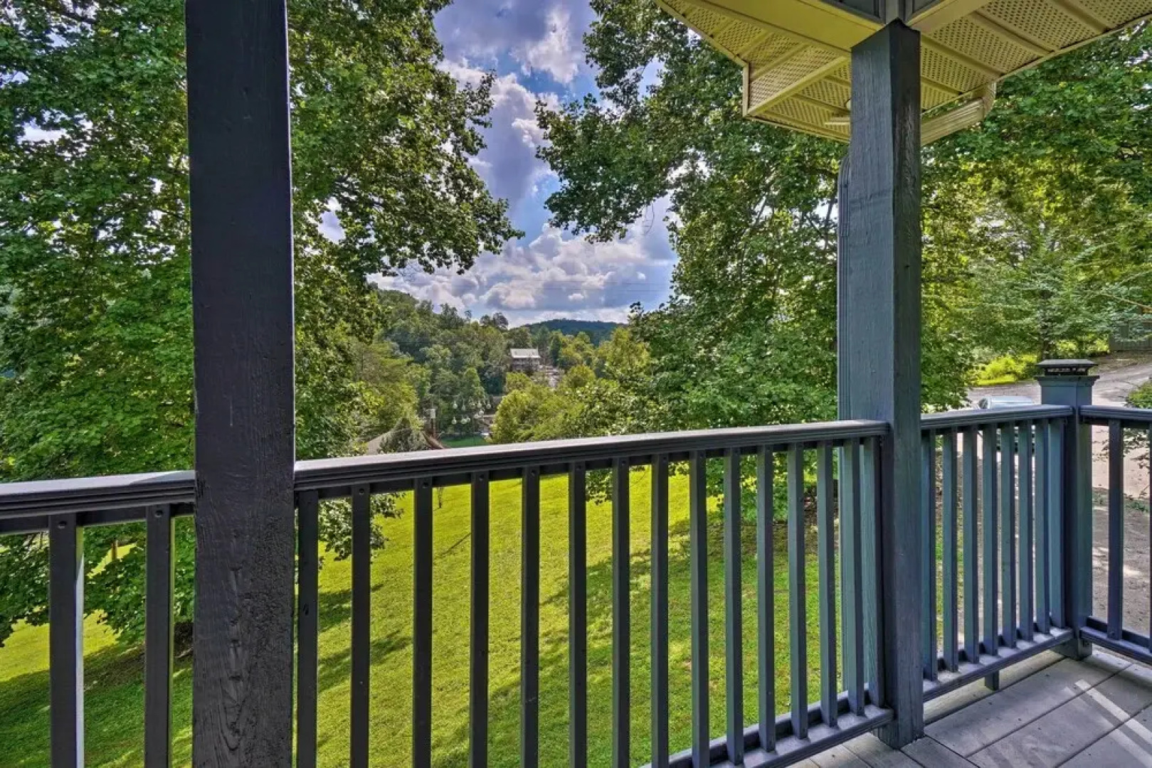 Caryville Home w/ Dock, Steps to Norris Lake!