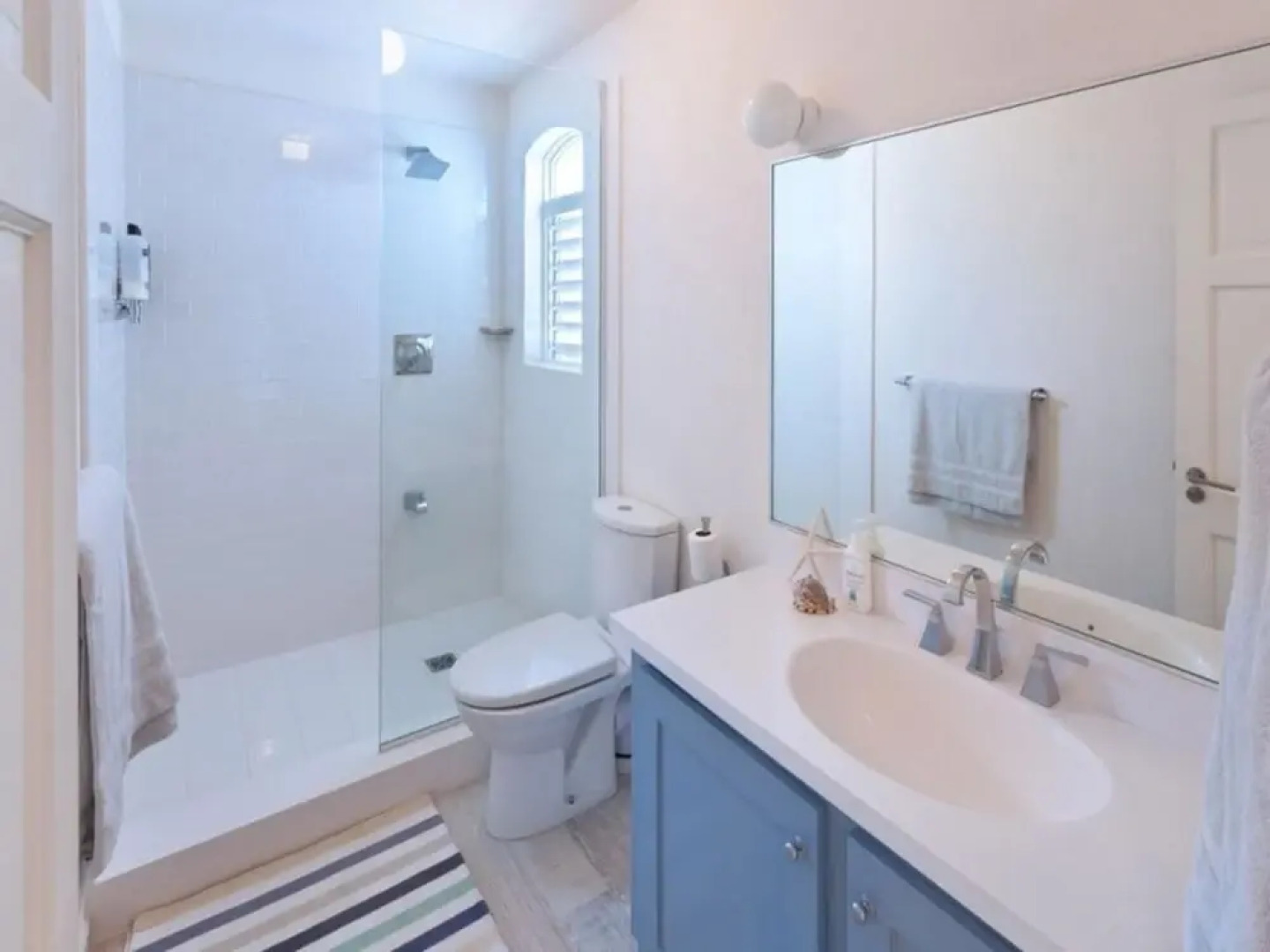 Sunny Vacation Villa 11