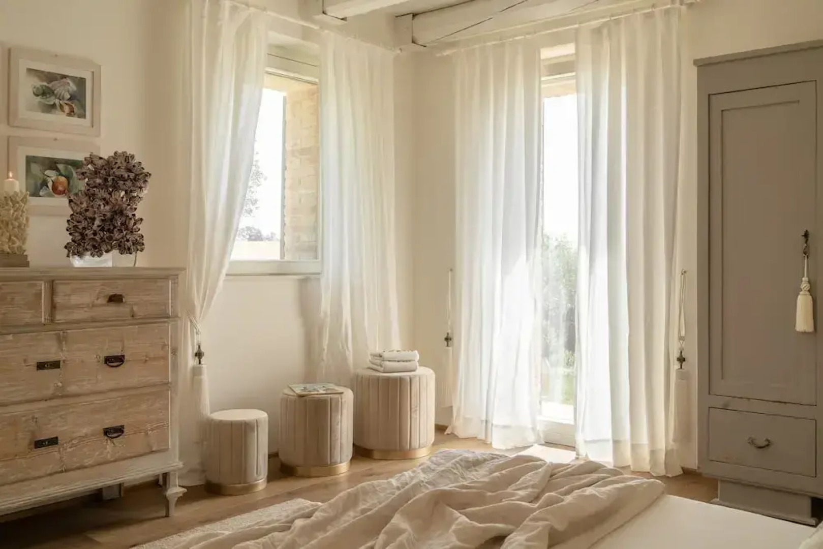 CasaVostra - Ambience Suites