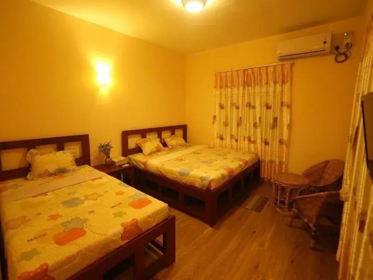 New Large Golden Pot