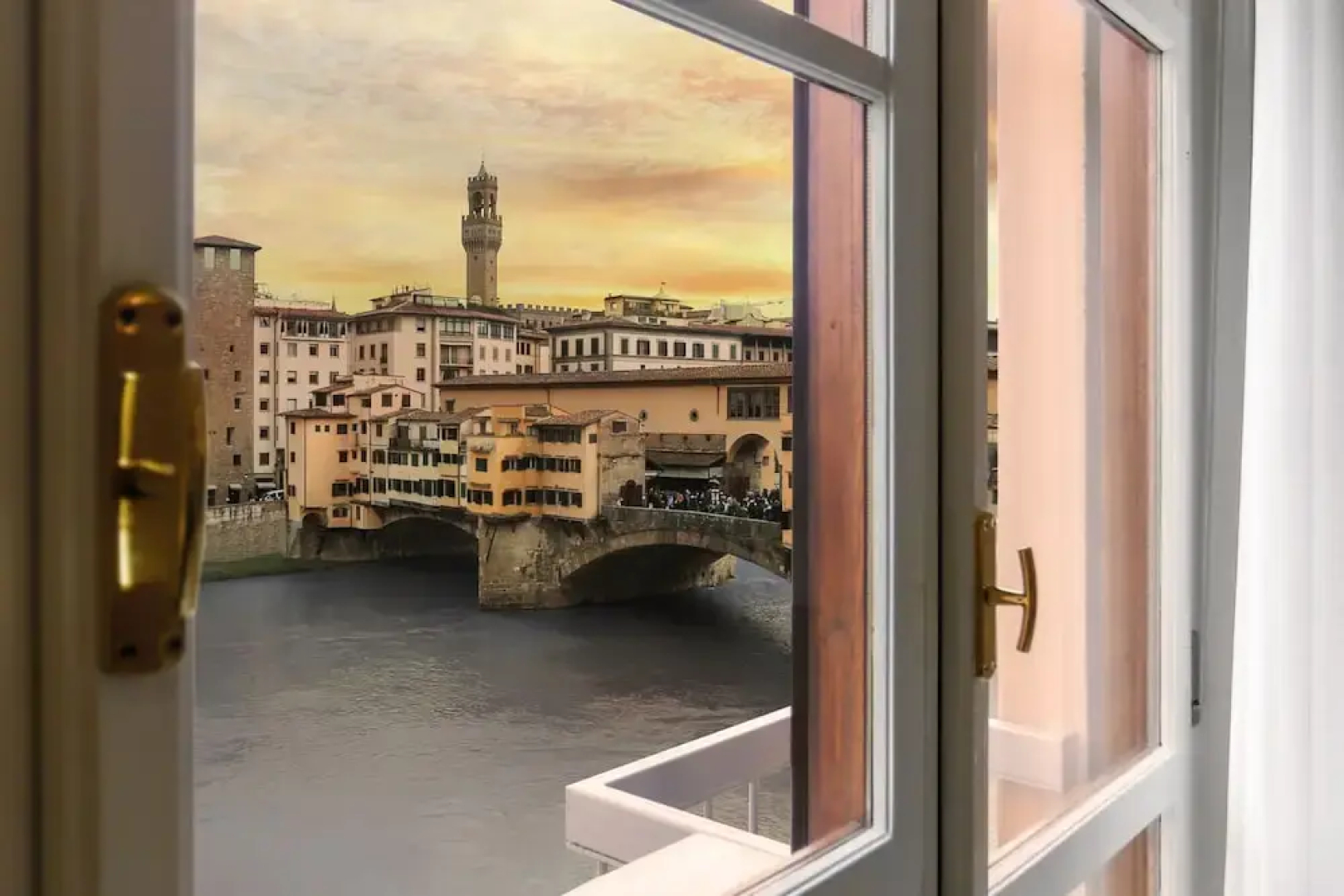 Lungarno Exclusive Apartment