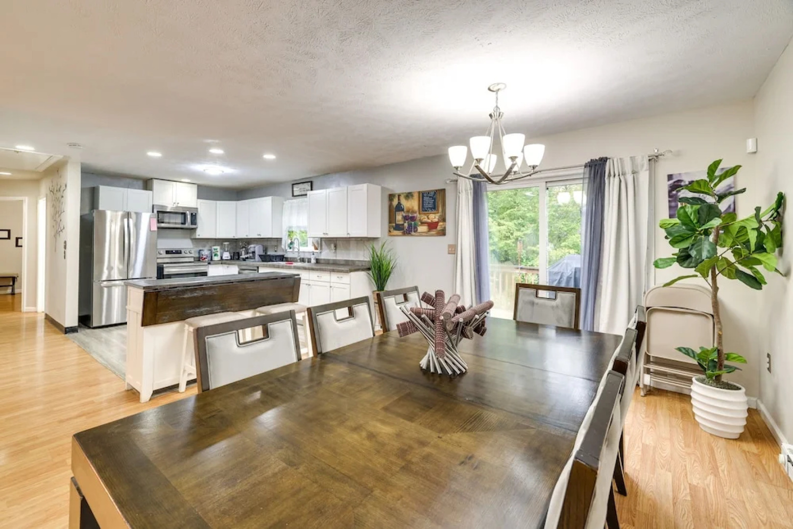 Hot Tub & Game Room: Tobyhanna Vacation Home!