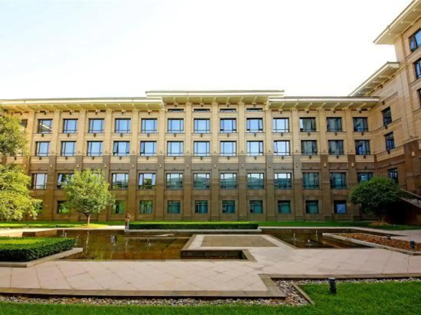 Yunhai Jianguo Hotel