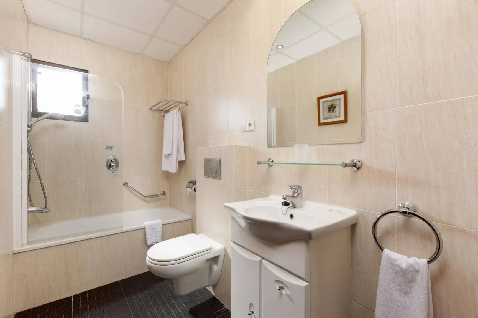 Crown Resorts Club La Riviera