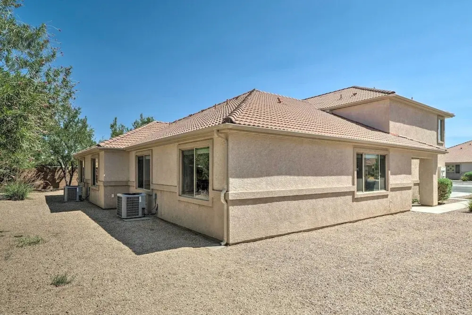 Dtwn Mesquite Condo w/ Resort Pool: Golf & Gamble!