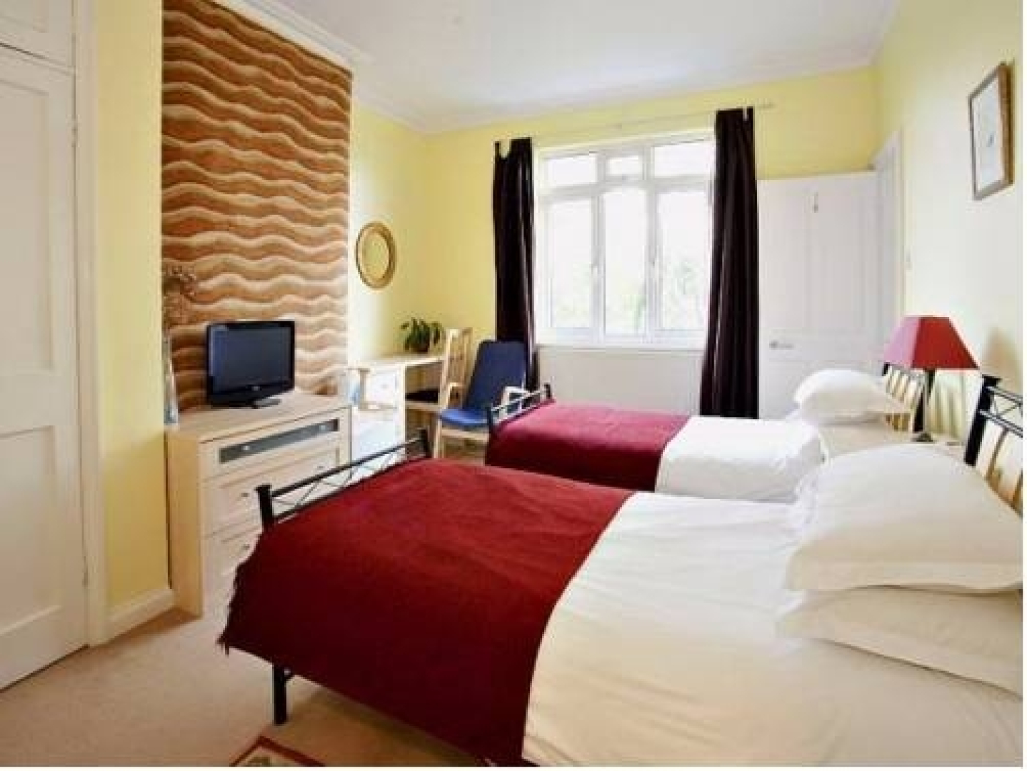 Roban House Guest House