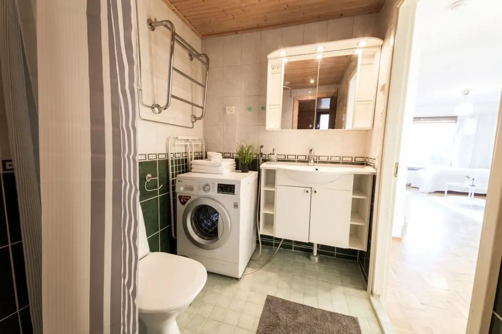 SSA Spot Comfortable 2-room apt 5004C18