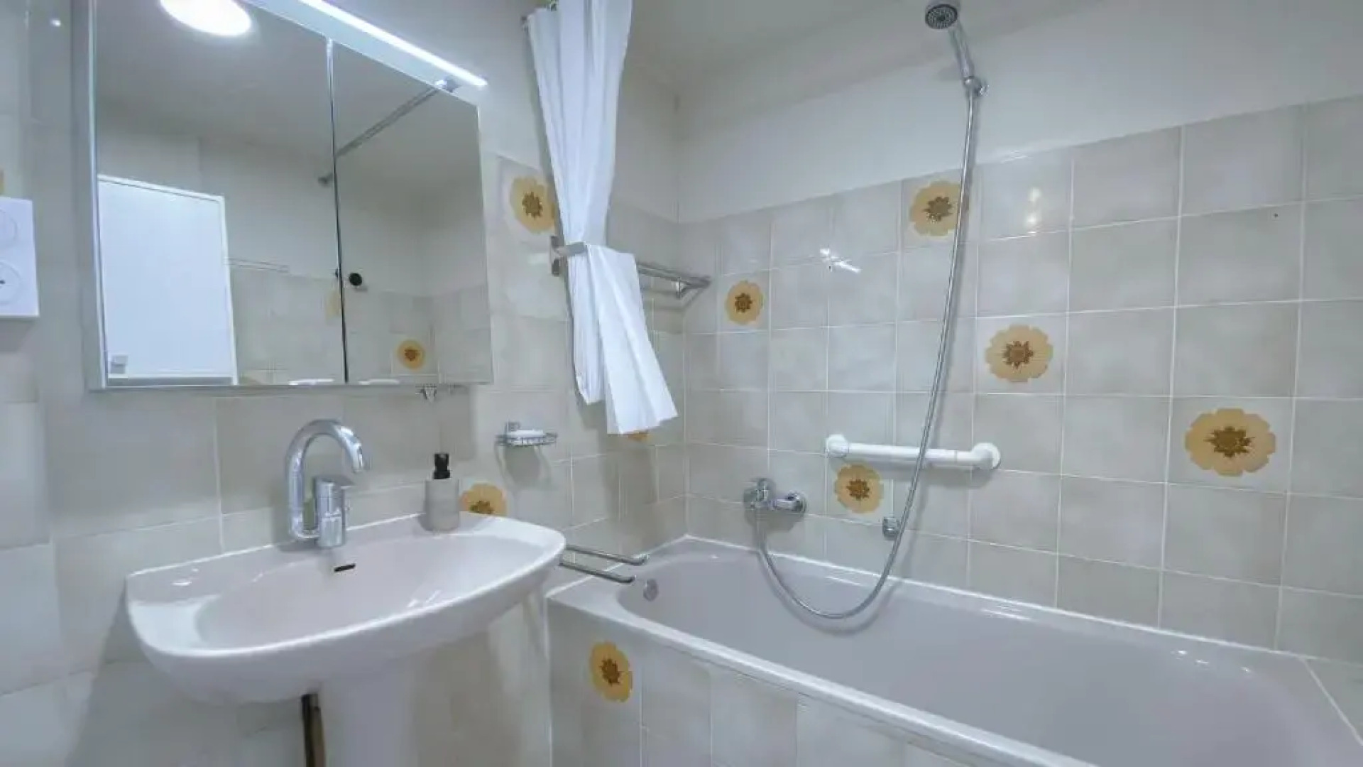 Le petit nid à Viry