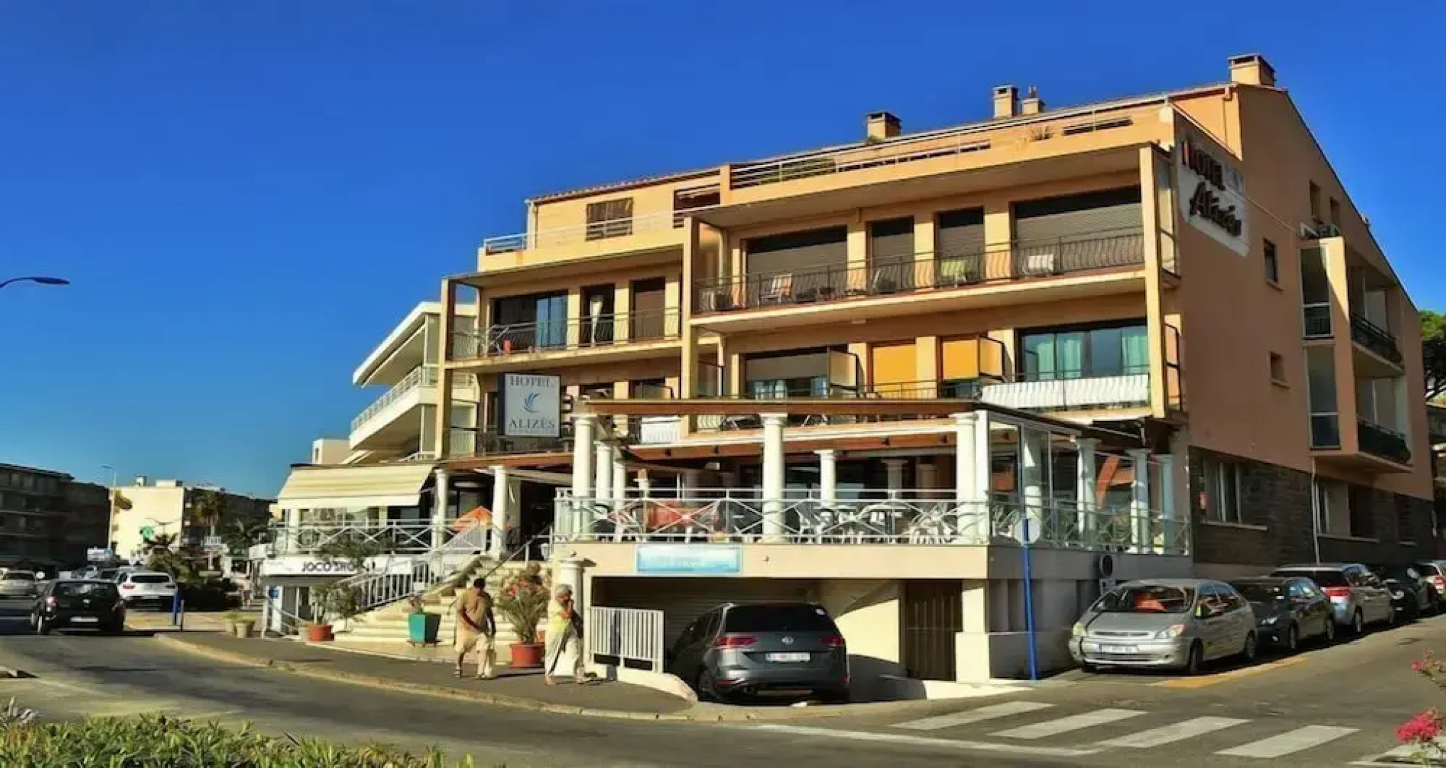 Hôtel Alizés Sénéquier