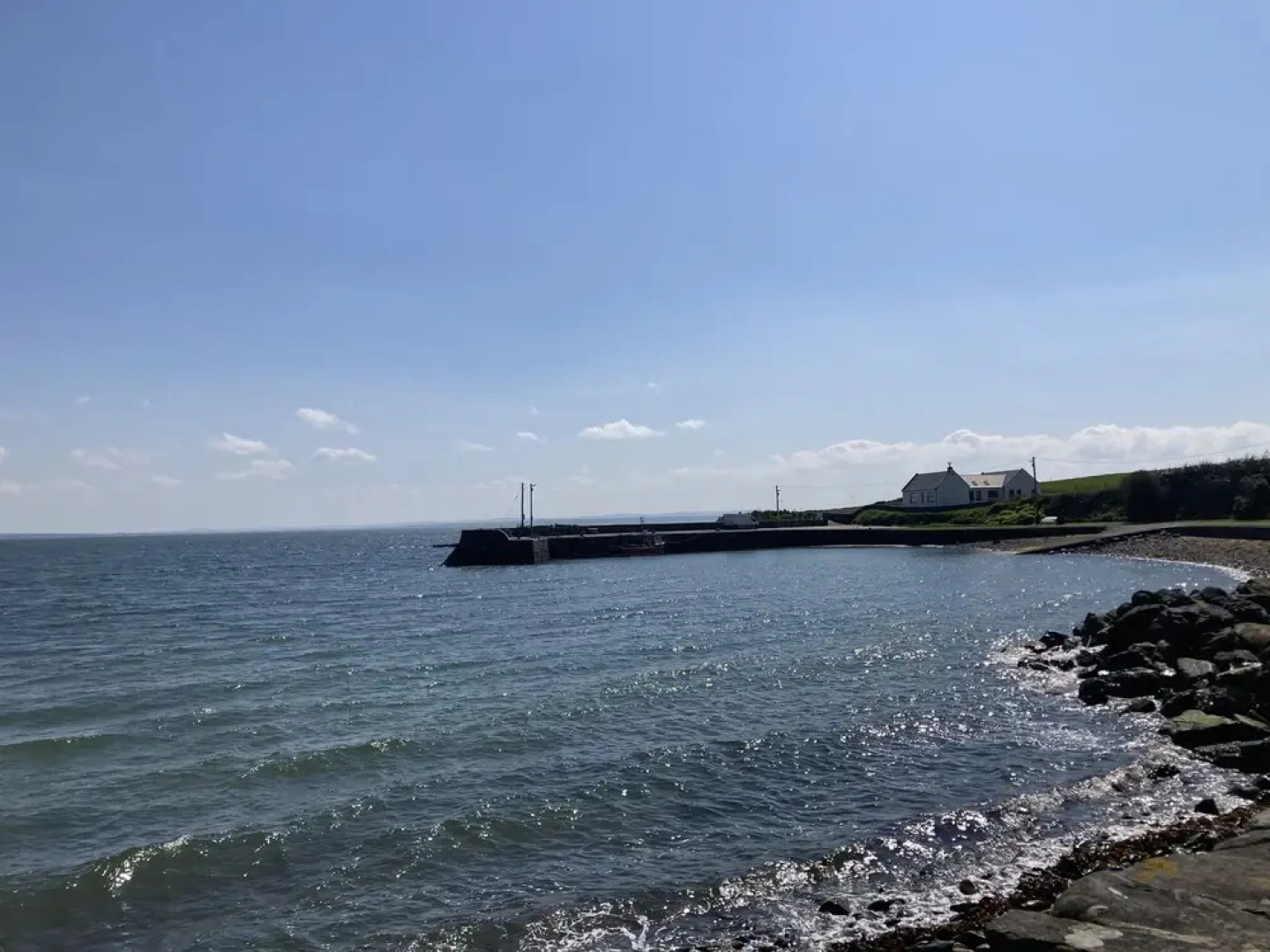 Beautiful 3-bed Cottage in Scenic Sea View