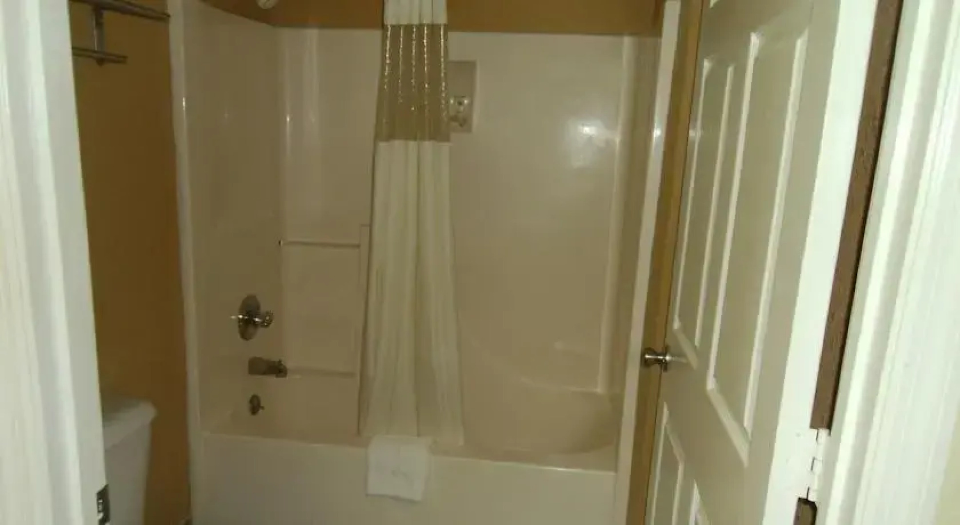 Guesthouse Inn and Suites