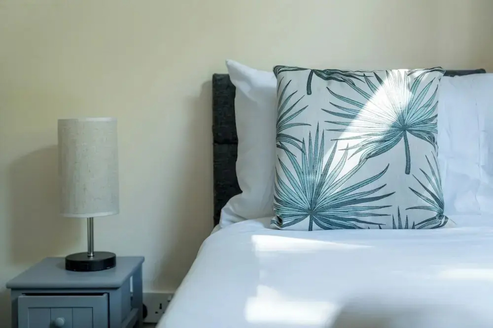 Redhill Retreat - Cozy 2 Bedroom Apartment