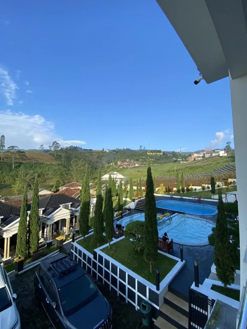 Green Hero Darajat Hotel