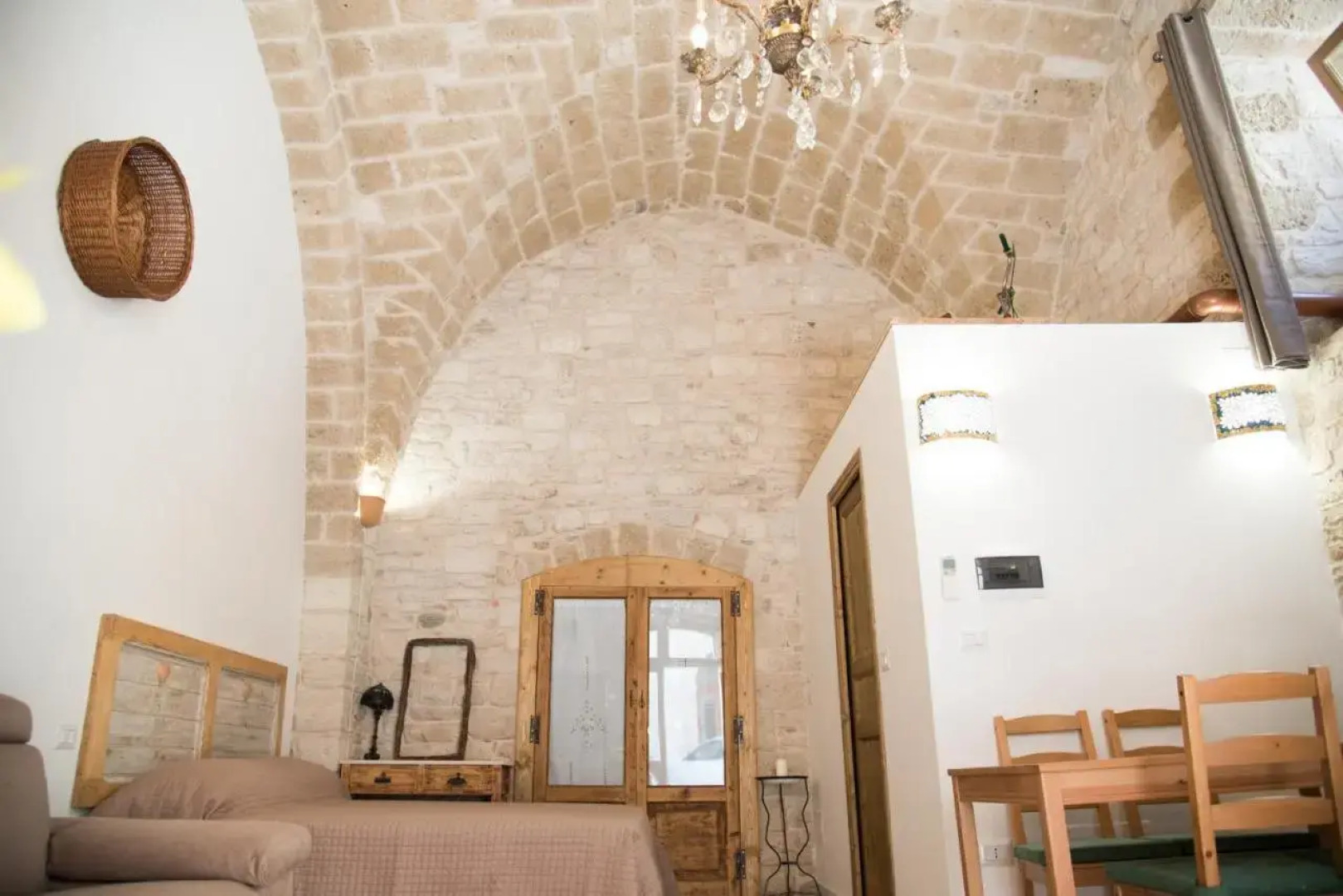 Piazza Duomo - Medieval Puglia's House