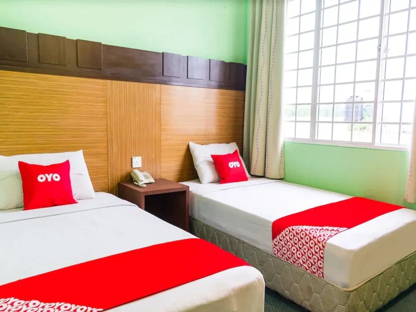 Royal Hotel by OYO Rooms