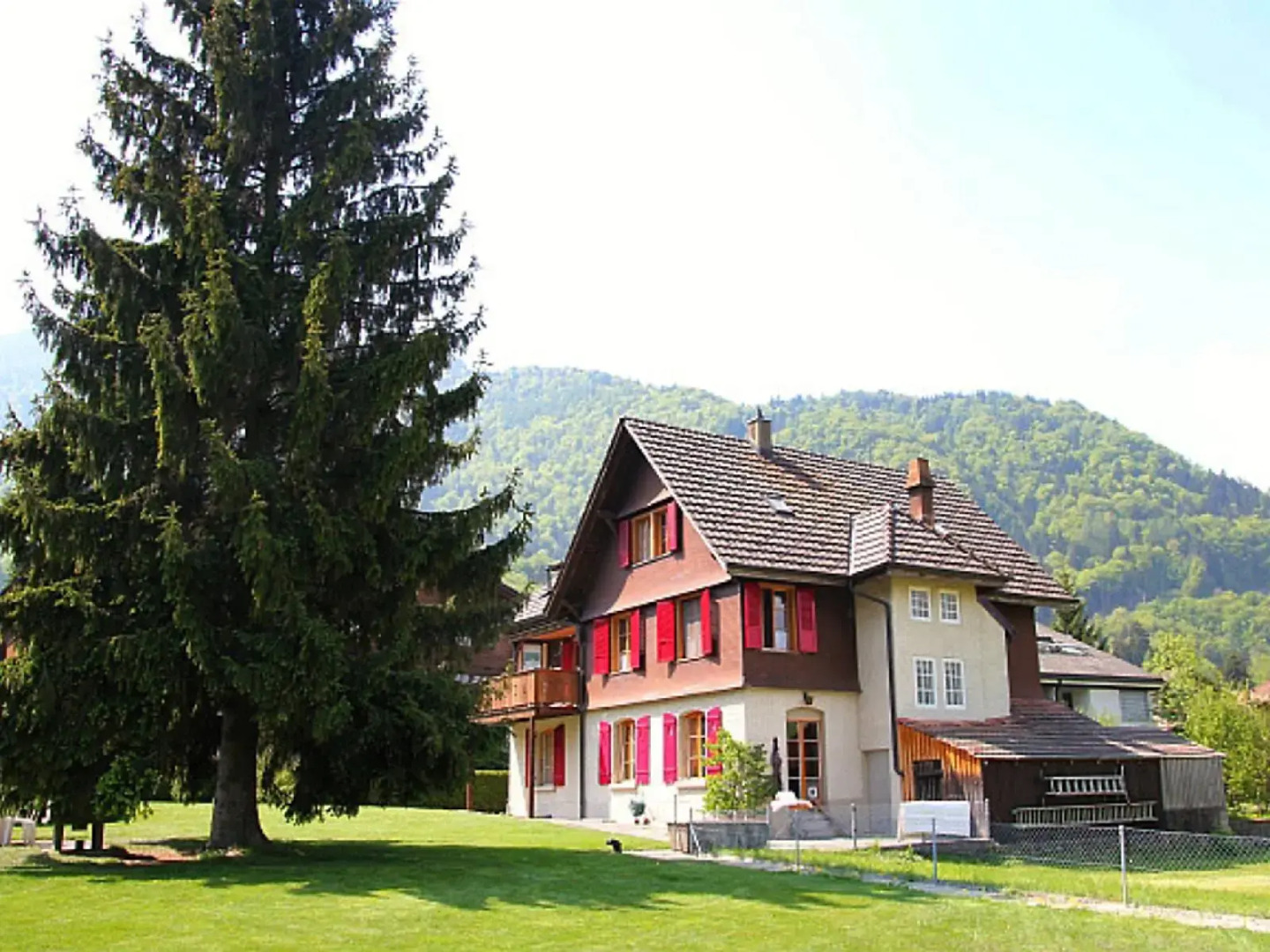 Des Alpes - Two Bedroom No.2