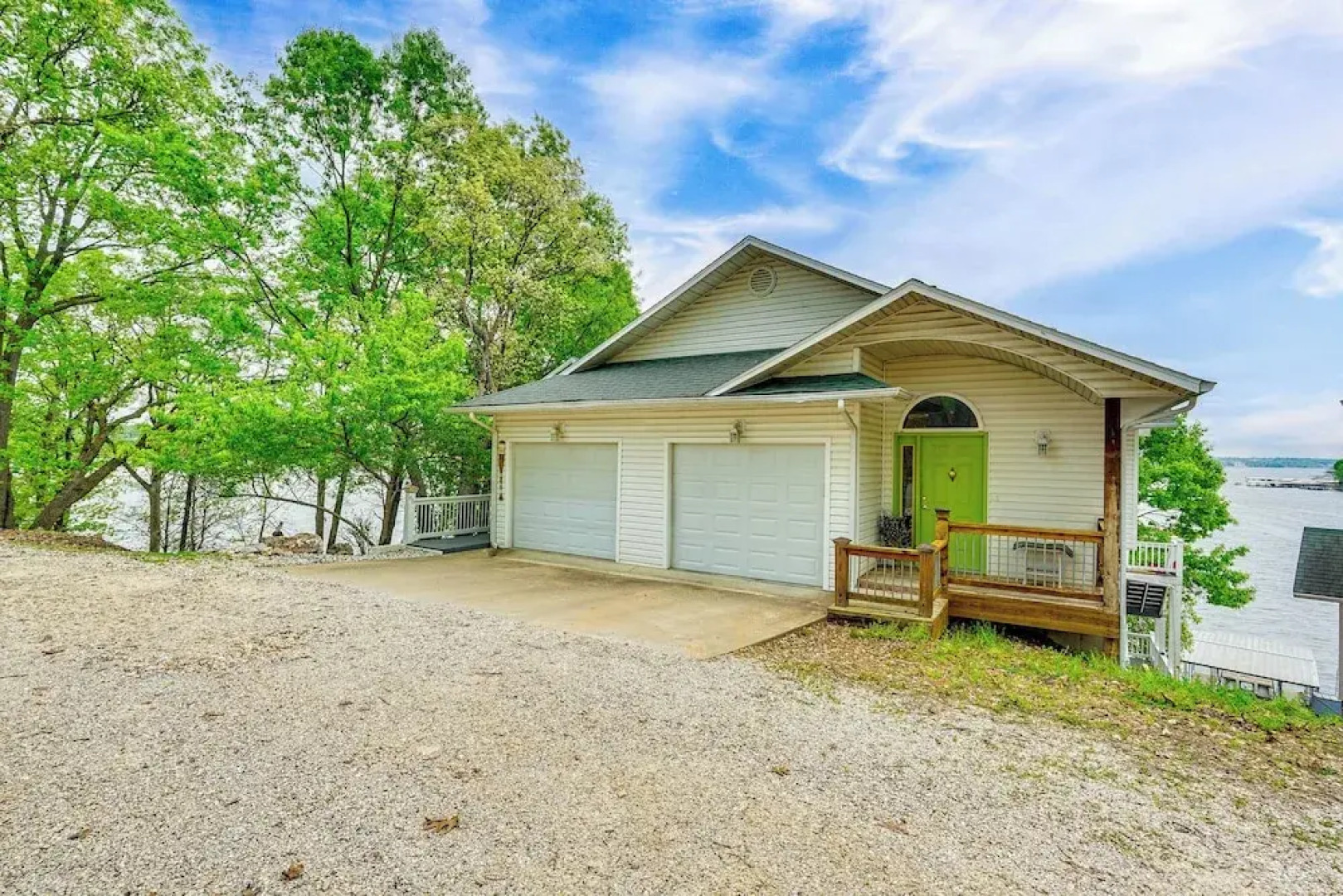Swim, Boat & Fish: Townhome on Lake of the Ozarks