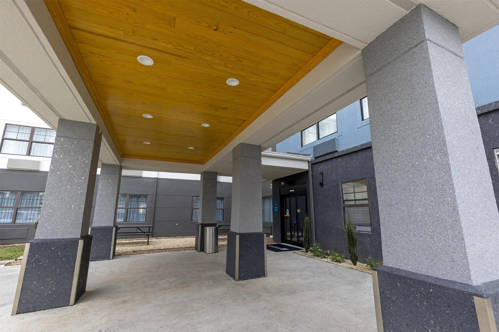 Sonesta ES Suites Lafayette Airport