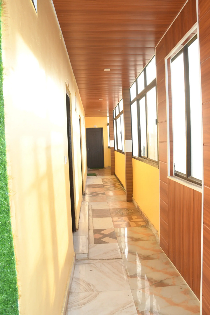 Hotel Mountain View And Rooftop Restaurant