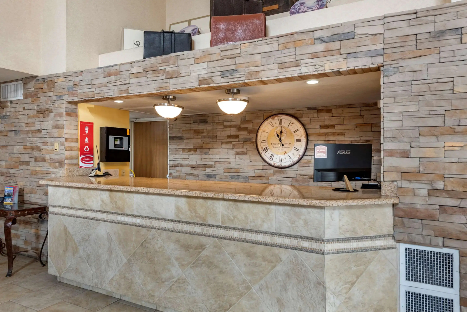 Econo Lodge North Academy