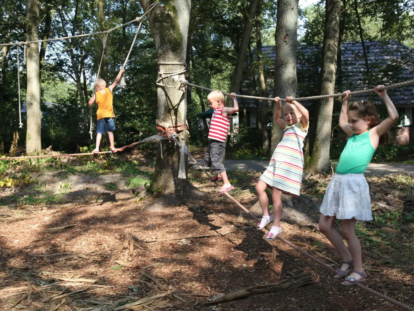 Luxurious Holidayhome With Whirlpool and Sunshower in Nature