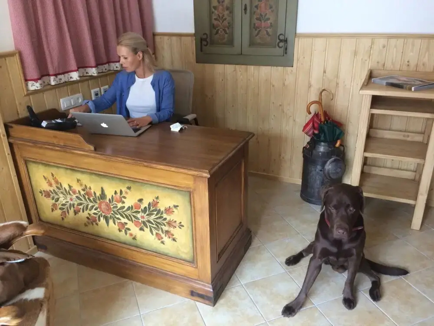 Berghi Hotel and Apartments