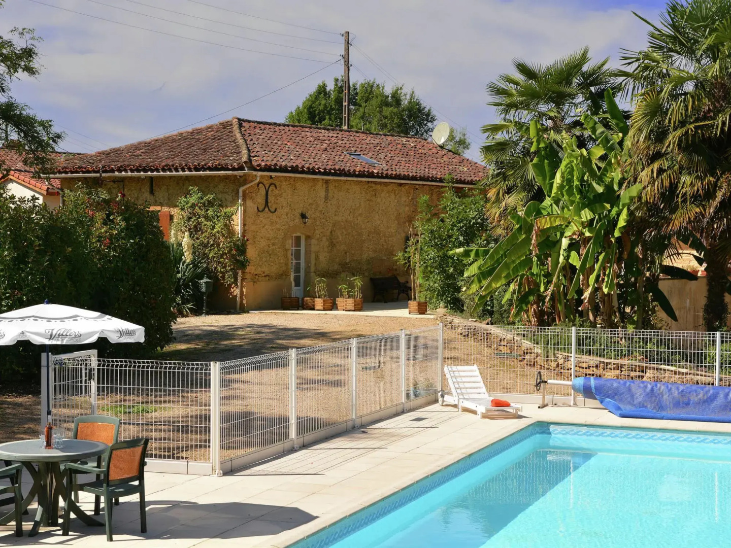 Traditional villa in Lias D'armagnac with pool