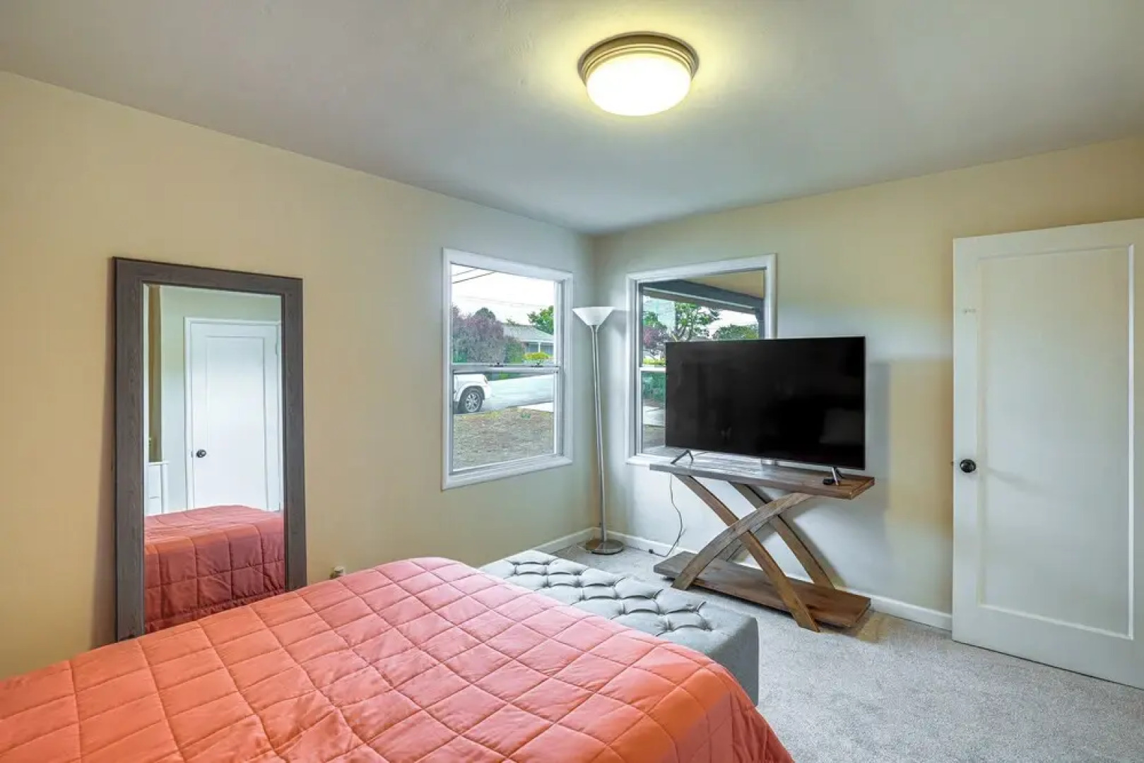 Peaceful Del Rey Oaks Retreat: 2 Mi to Beaches!