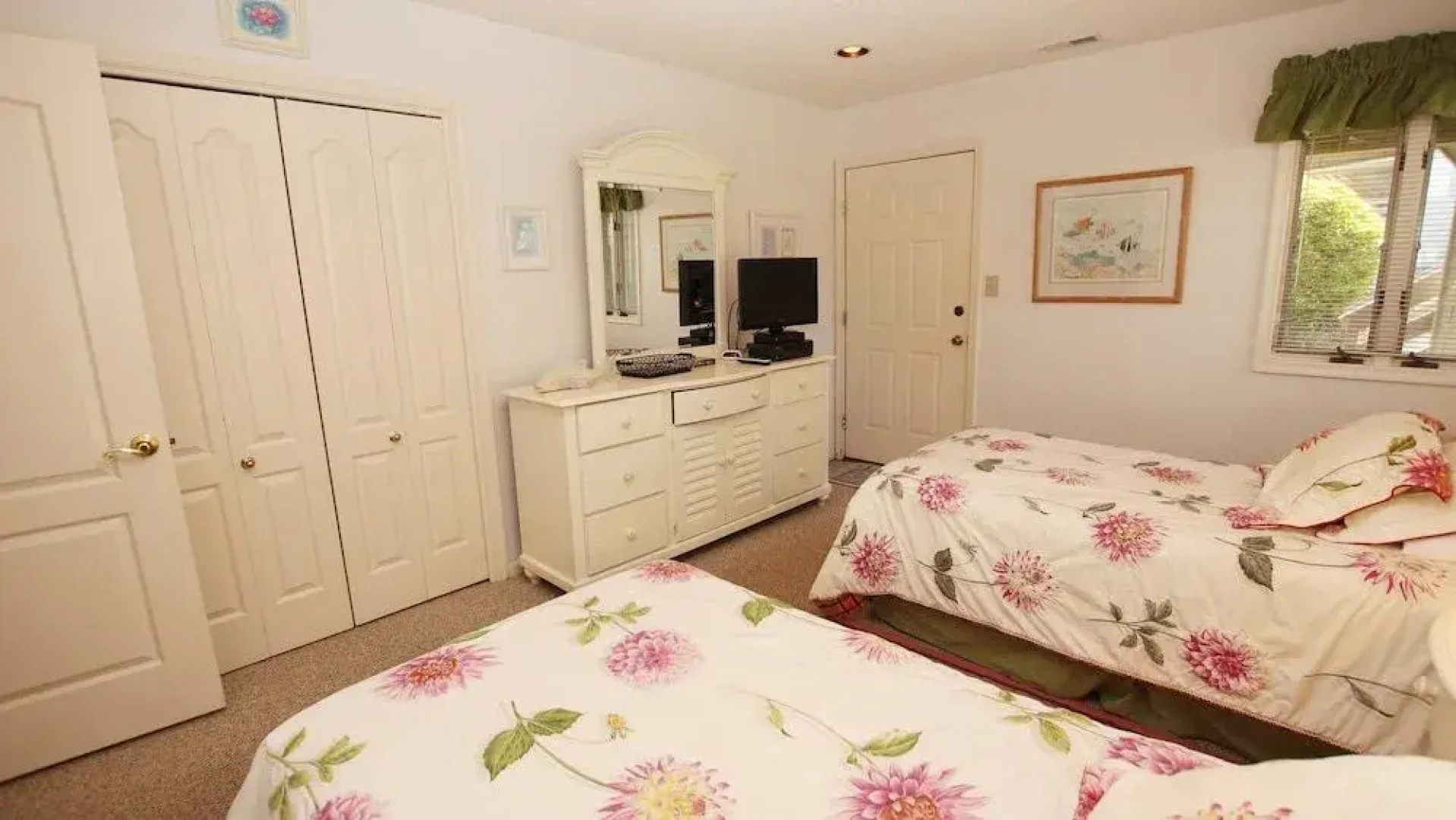 Gray Kat - 4 Br Home