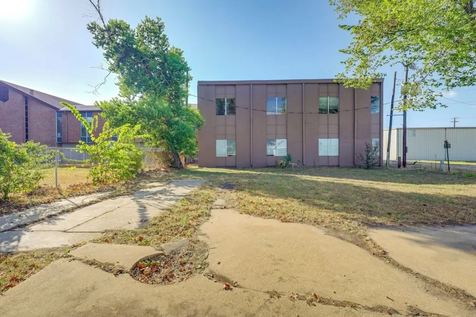 Sunny Hearne Home Near Universities!