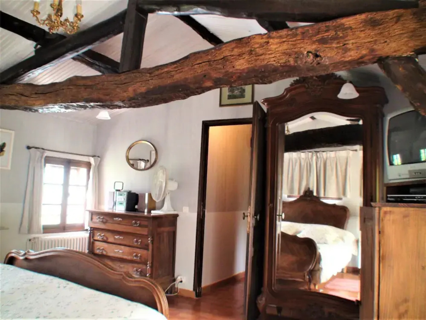 B&B With Charm - Quiet With Kitchen & sw Pool