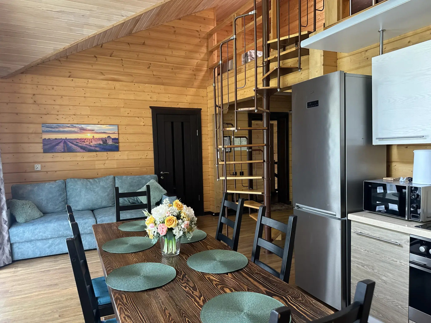 Фэмили Элли 114 апартамент