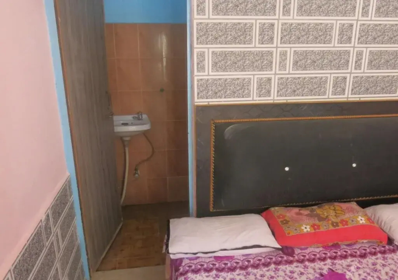 Suraj Guest House