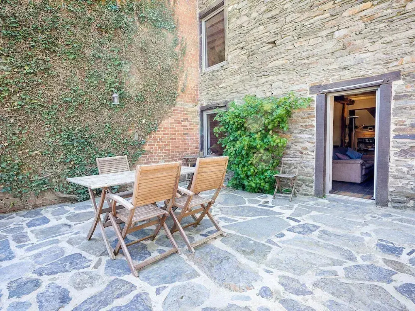 Cozy Holiday Home in Gros-fays With Terrace