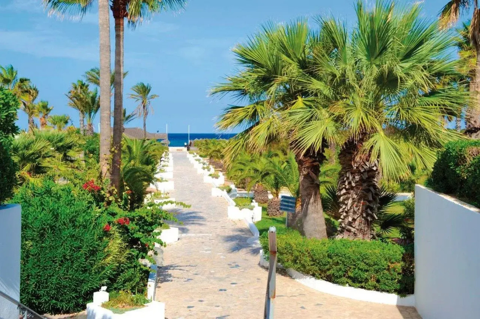 Hotel Tropicana Club & Spa