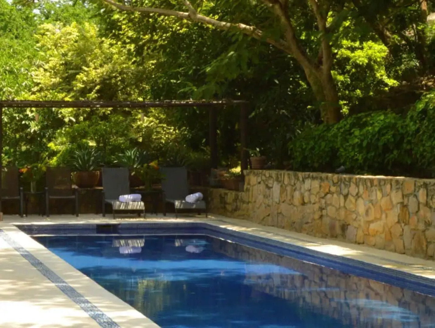 El Pistache Couples Boutique Hotel