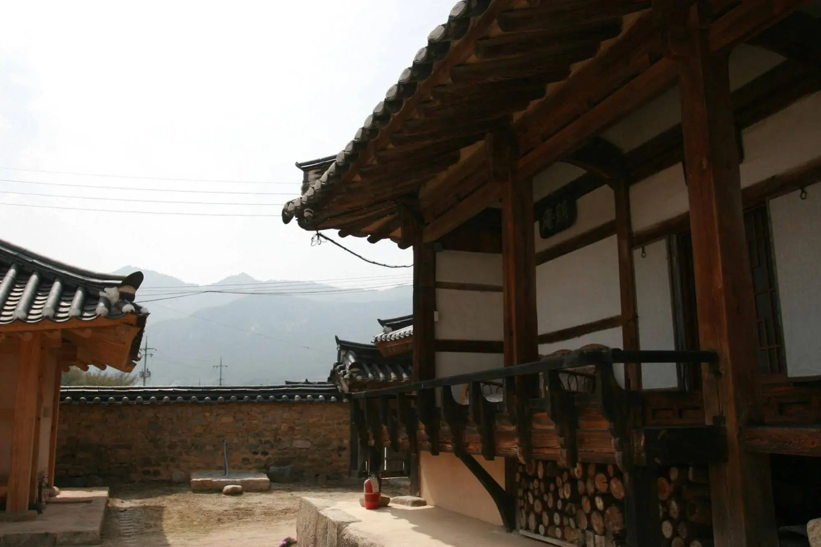 Geochang Choongsindang Donggae Jeongon Gotek