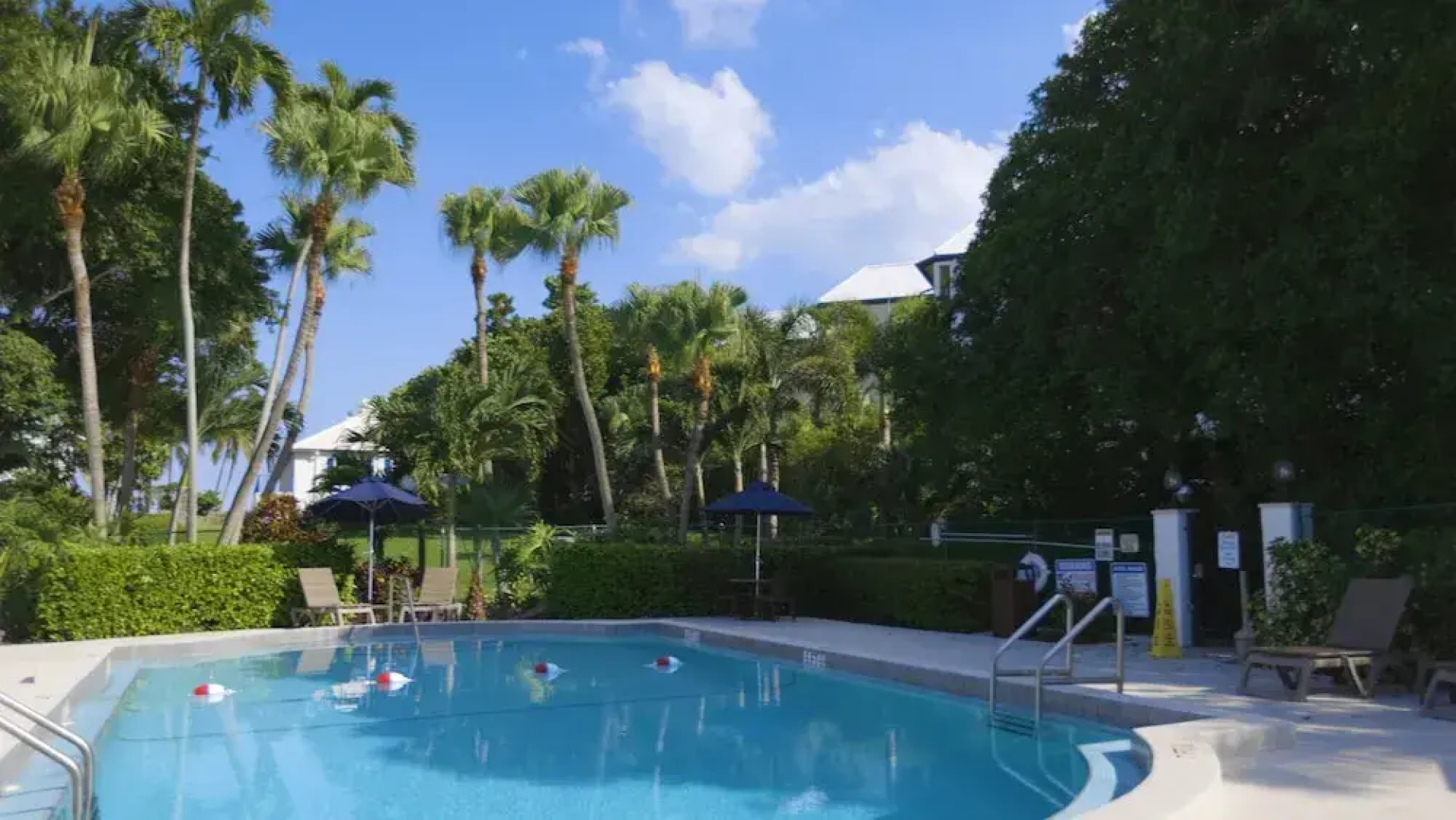 Dover House Resort