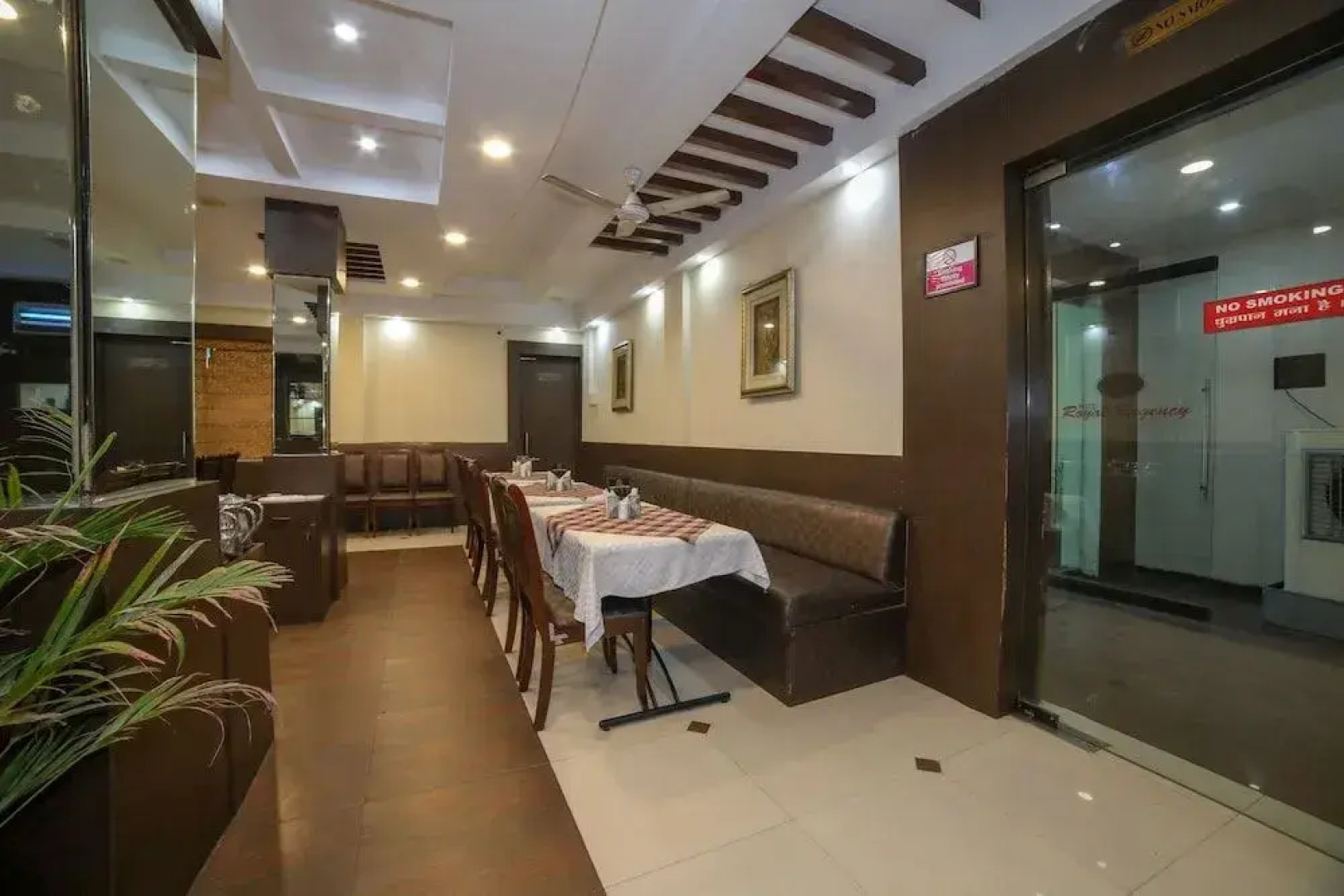 OYO 46286 Hotel Royal Regency