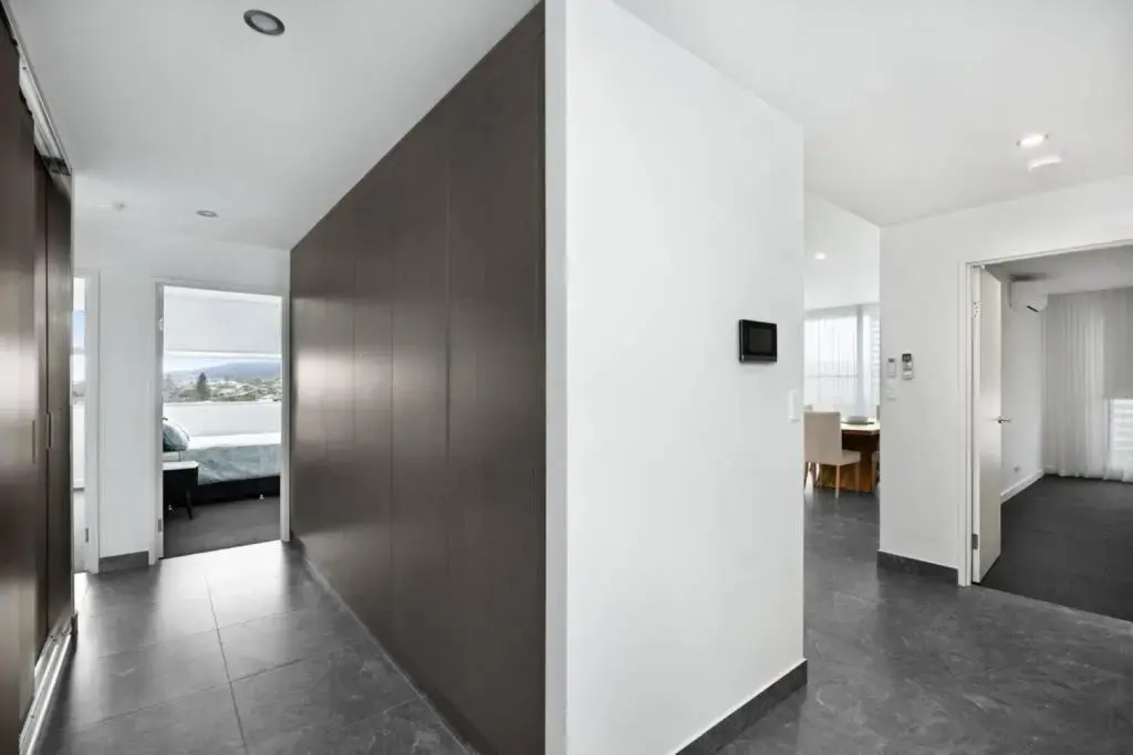 Luxury Apartment Caves Beach 4 Bed