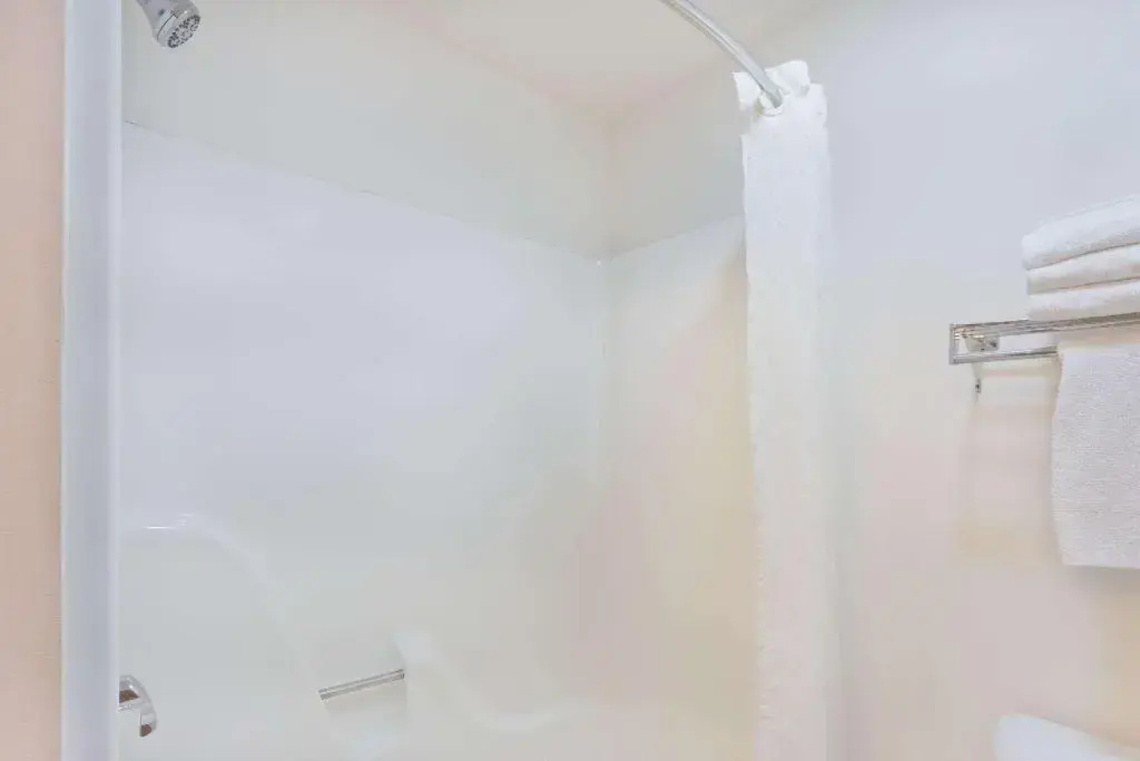 Super 8 By Wyndham Rochelle