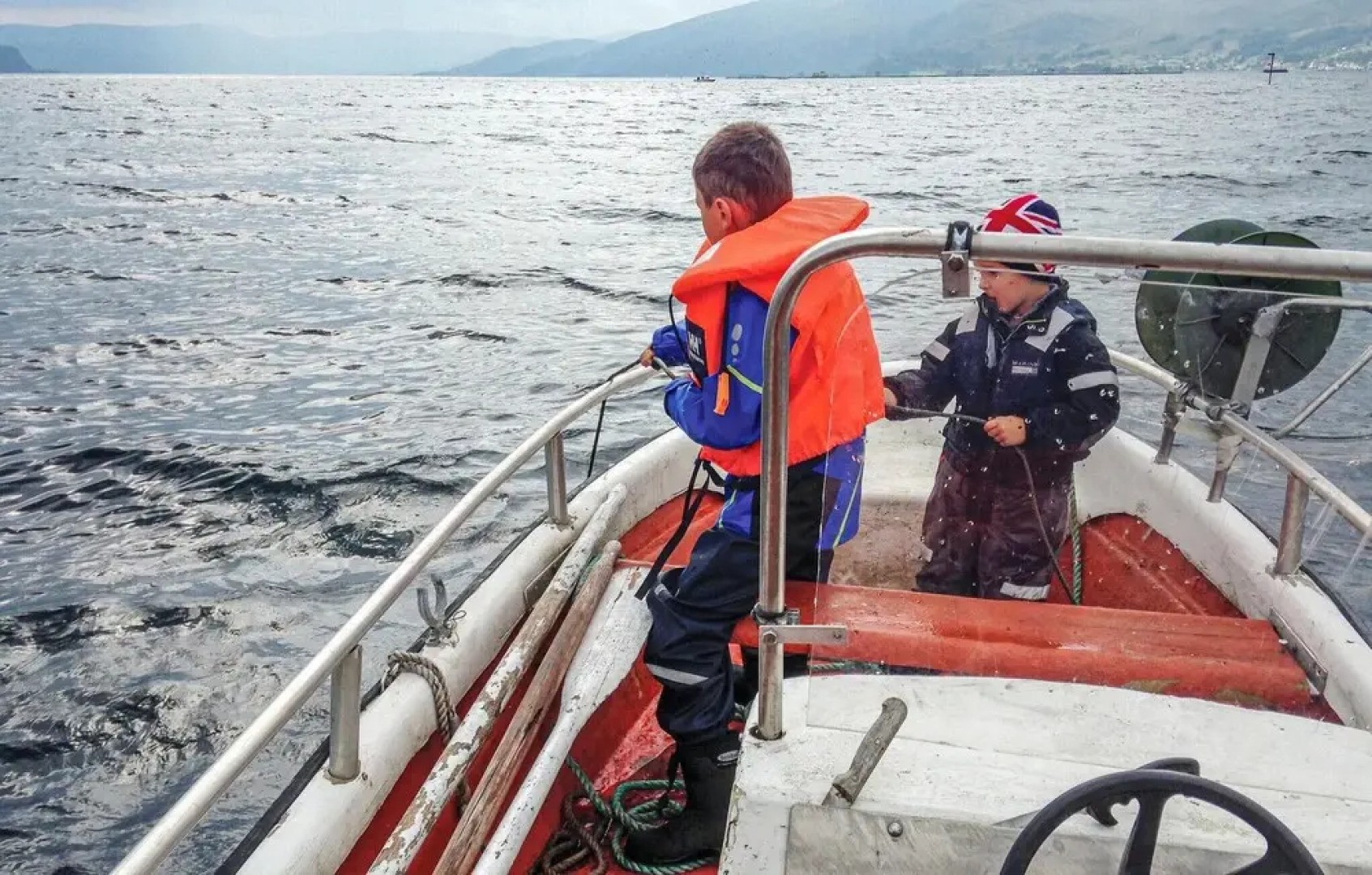 Stunning Home in Stadlandet With 4 Bedrooms and Jacuzzi