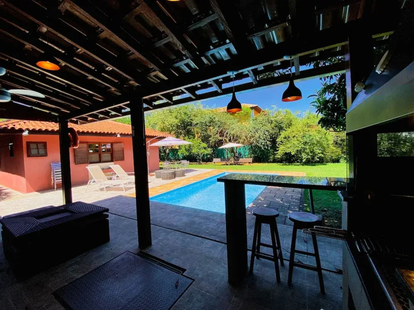 Excelente casa térrea na Granja Viana