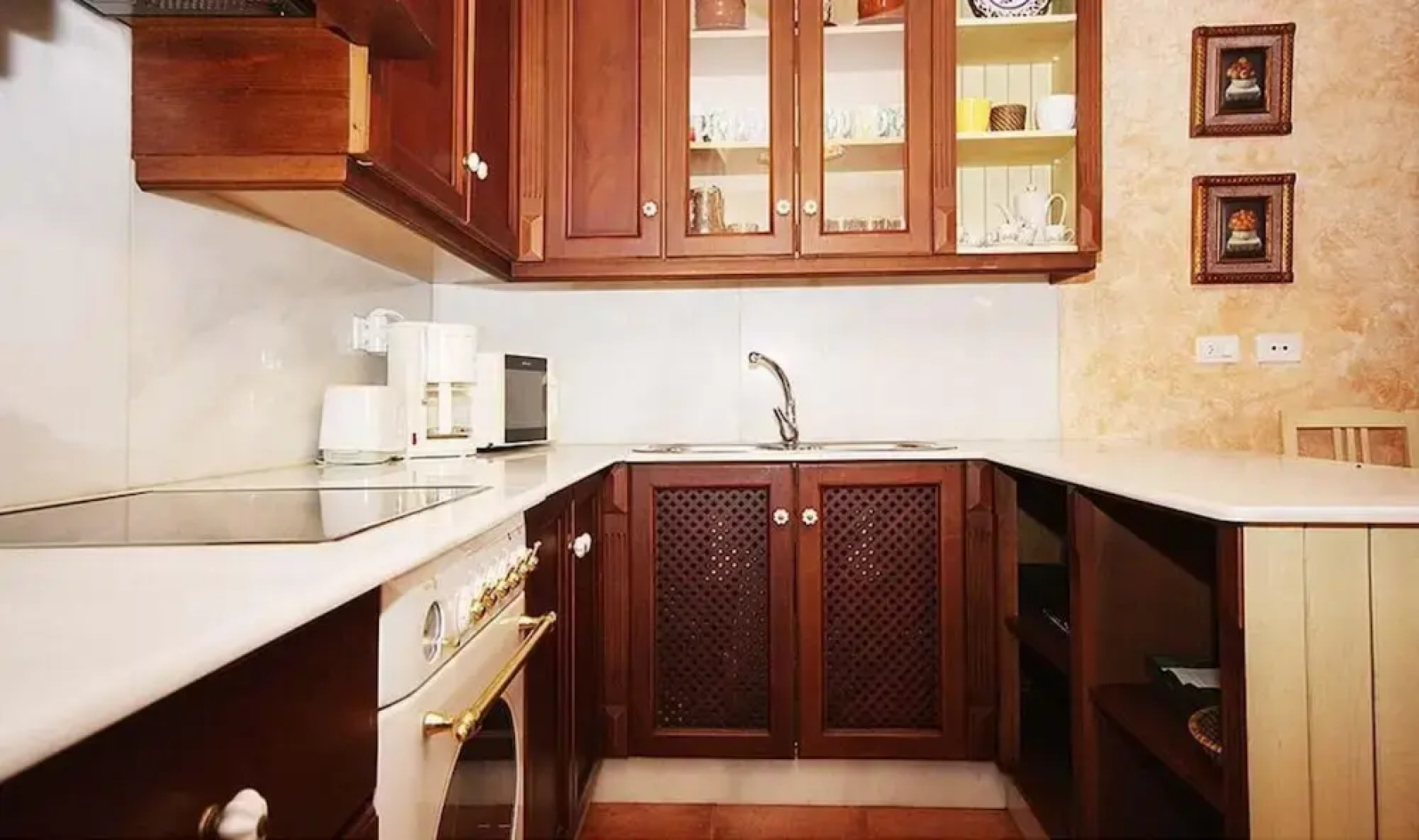 House - 3 Bedrooms - 104954