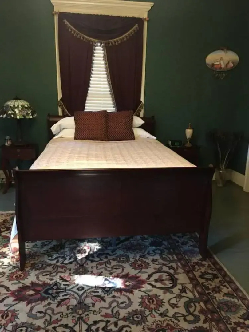 The Commodore Bed and Breakfast