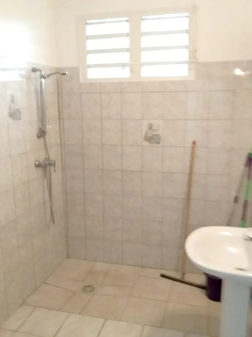 House with 2 Bedrooms in Petit-Canal, with Wonderful Sea View, Enclosed Garden And Wifi - 8 Km From the Beach