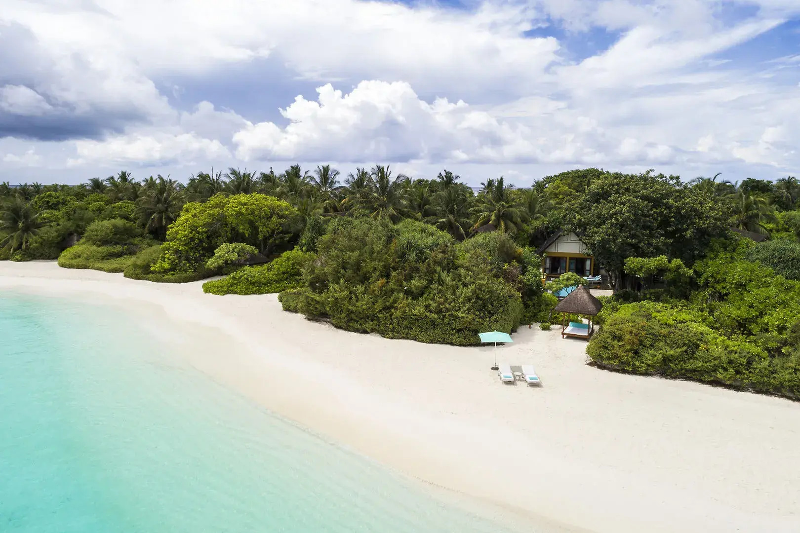 Four Seasons Resort  Maldives at Landaa Giraavaru