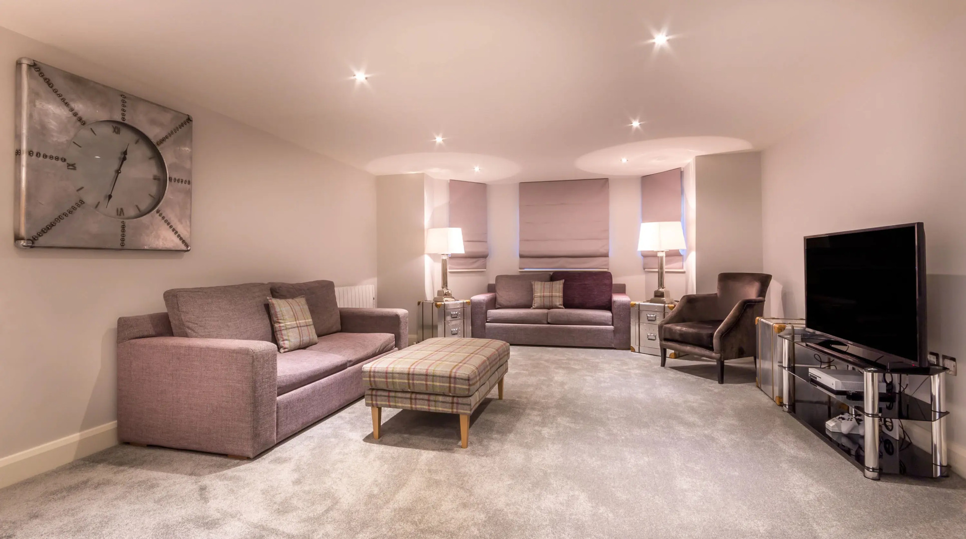 White Hart Hotel & Apartments